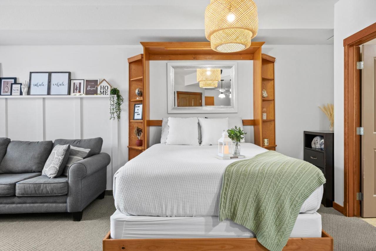 ⭐️ Luxury Mountain View Studio In Canmore ⭐️ Екстер'єр фото