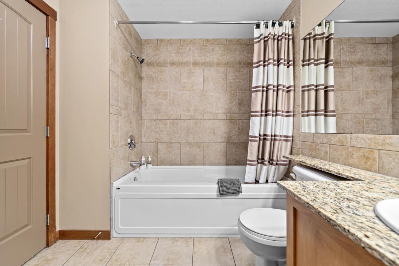⭐️ Luxury Mountain View Studio In Canmore ⭐️ Екстер'єр фото